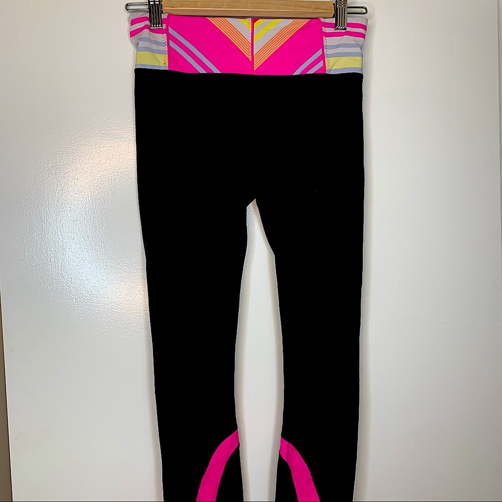 LULULEMON 3/4 leggings: Black w colored waistband